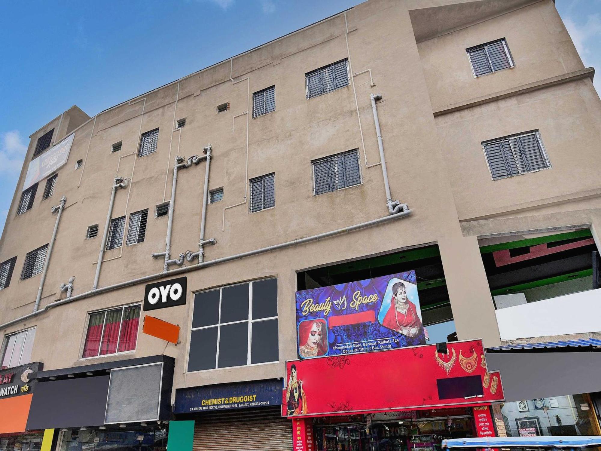 Super Hotel O Royal Empire Calcutta Exterior foto